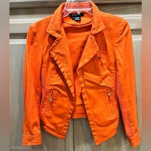 Etcetera Size 6 Jacket, 97% cotton, 3% Spandex. Evidence of wear on collar/cuffs